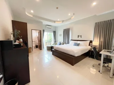 Doppelzimmer mit Terrasse — The Zen Suites
